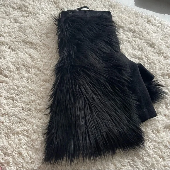 Comme des Garçons Homme Plus Black AW23 Faux-Fur & Tweed Shorts Designer - Picture 9 of 13